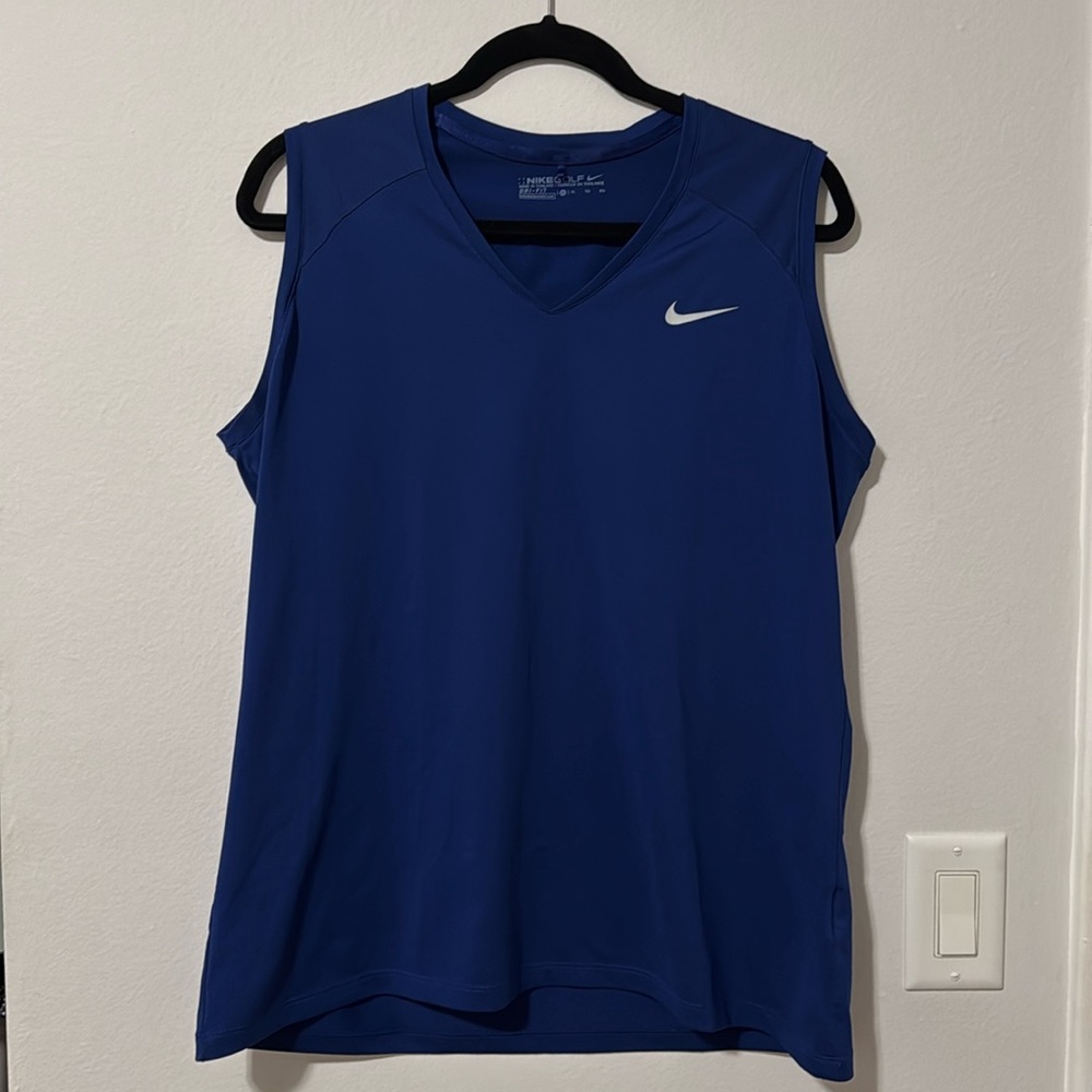 Women’s NIKE golf tank